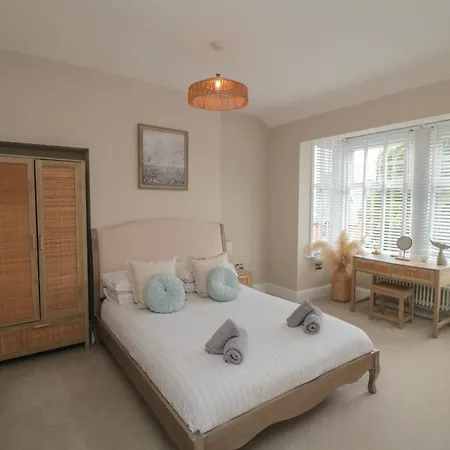 Thirty Four By The Sea Holiday home Scarborough